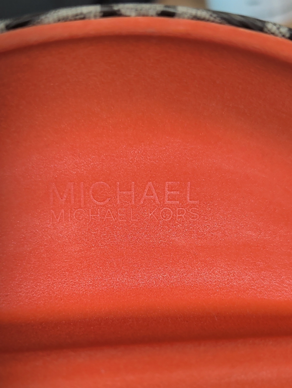 Michael Kors Logo Black & Cream Eyeglass Case - Picture 3 of 8